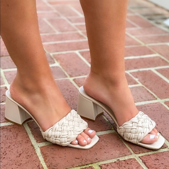 Marc Fisher braided slide sandals - Picture 5 of 5